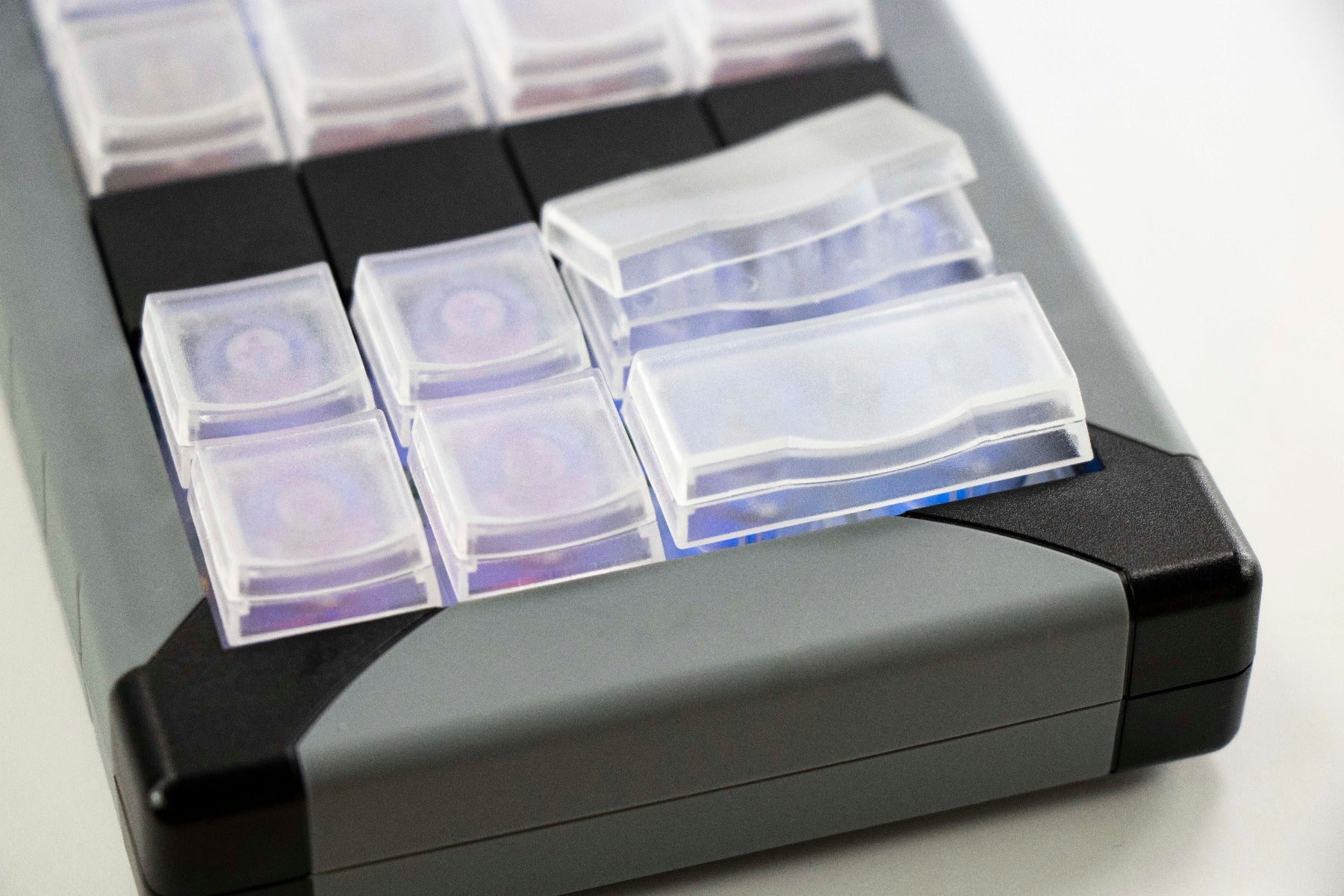 Transparent Wide Keys on an XK-24